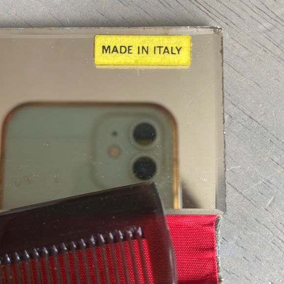 Vintage Comb with Case Italian Renaissance Mid-Century Beautiful - Picture 4 of 7